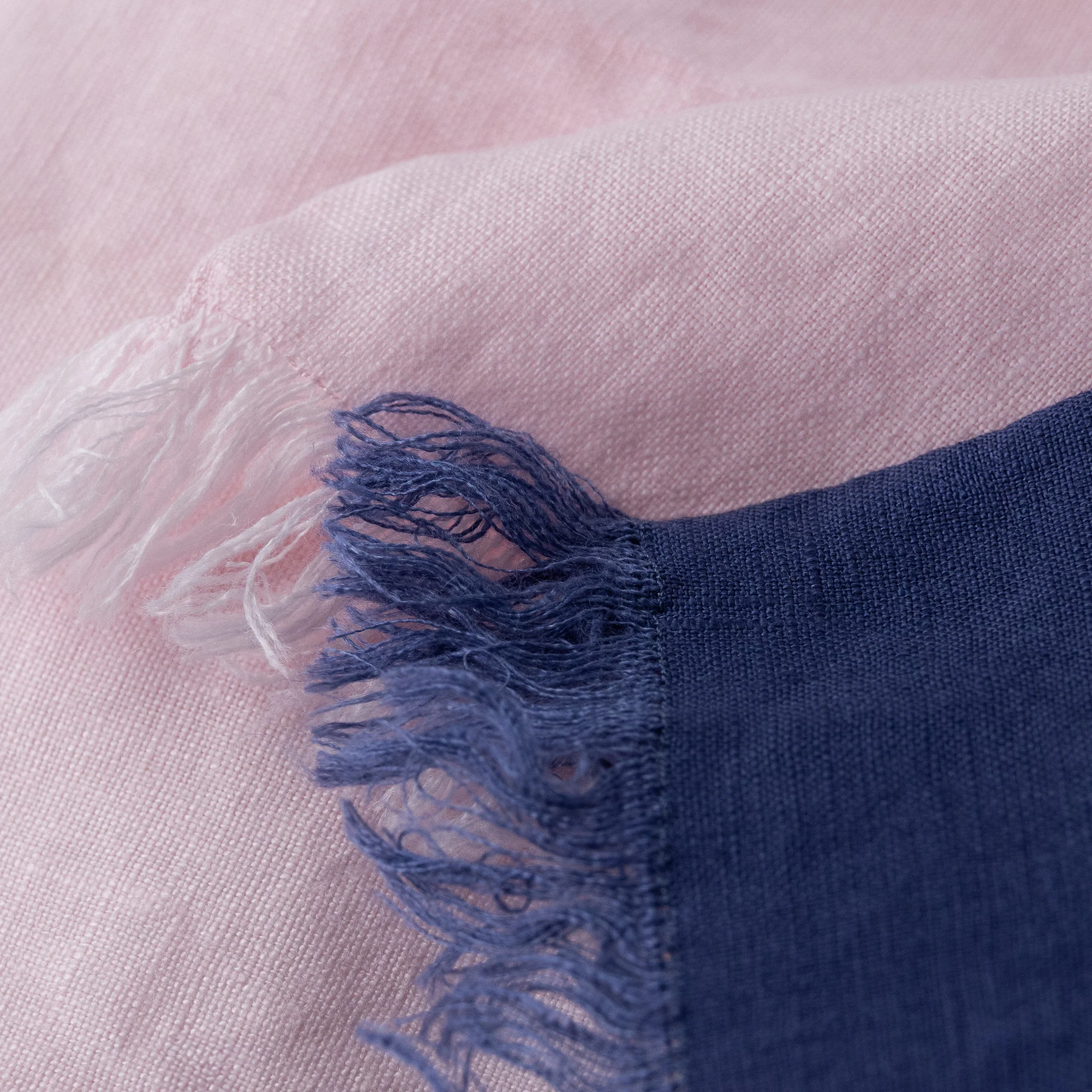 Linen bath towel | powder - Image 2